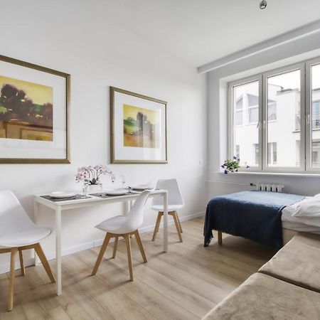 23 Unit Miniapartments Warszawa Lotnisko Okecie Fajne Ministudio Przy Bitwy Warszawskiej Extérieur photo